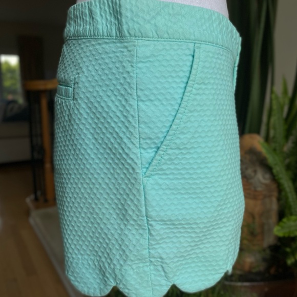 Lilly Pulitzer Buttercup Shorts. Size 2. - Picture 5 of 13